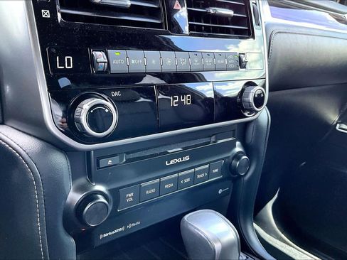 Used 2023 Lexus GX 460 Premium w/ Premium Package image 35