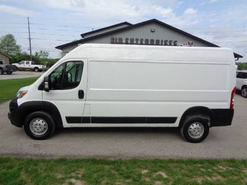 Used 2023 RAM ProMaster 2500 FWD image 2