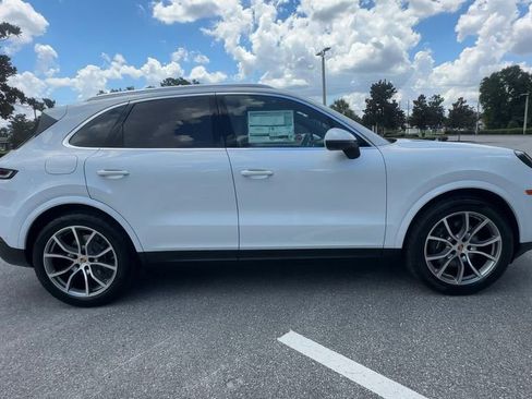 New 2025 Porsche Cayenne image 9