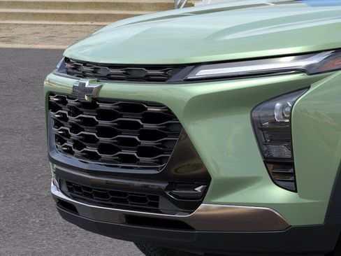 New 2026 Chevrolet Trax ACTIV w/ Sunroof Package FWD image 13
