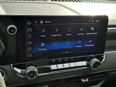 Used 2023 Chevrolet Colorado Trail Boss w/ Technology Package image 32