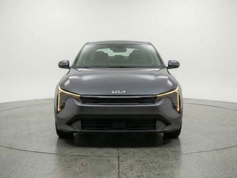 Used 2025 Kia K4 FWD image 2