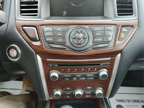 Used 2017 Nissan Pathfinder Platinum w/ Midnight Edition Package image 21