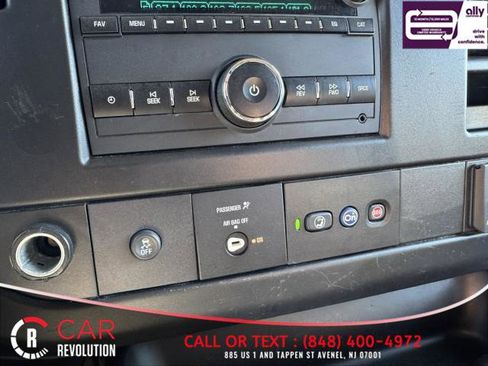 Used 2023 GMC Savana 2500 Extended w/ Driver Convenience Package RWD image 22