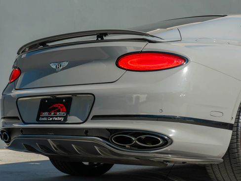 Used 2022 Bentley Continental GT image 44