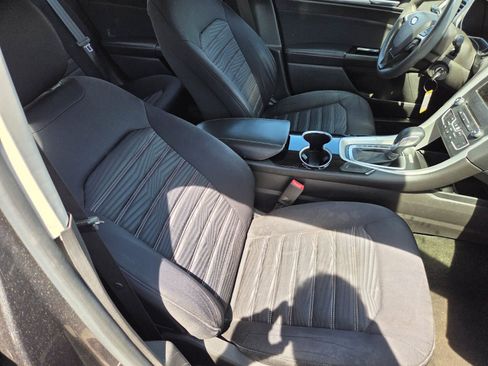 Used 2016 Ford Fusion SE FWD image 15