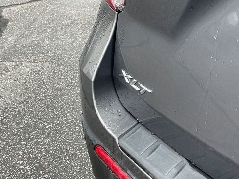 Used 2022 Ford Explorer XLT w/ Equipment Group 202A image 21