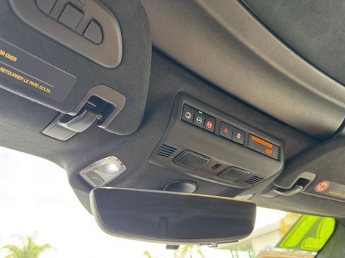 Used 2021 Chevrolet Corvette Stingray Premium Cpe w/ Z51 Performance Package image 30