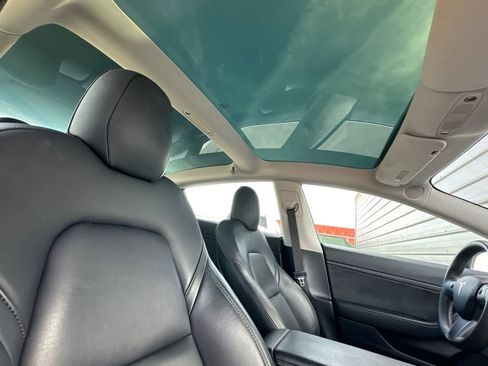 Used 2020 Tesla Model 3 Standard Range image 17