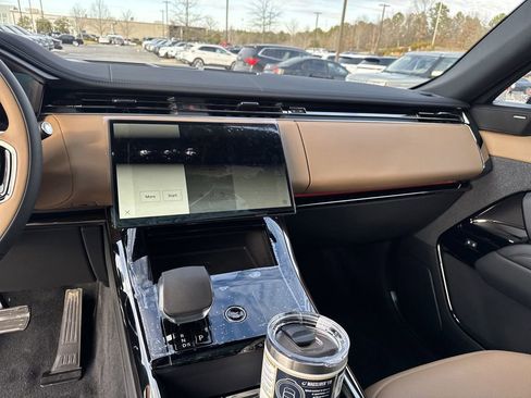 New 2025 Land Rover Range Rover Sport Dynamic SE image 17