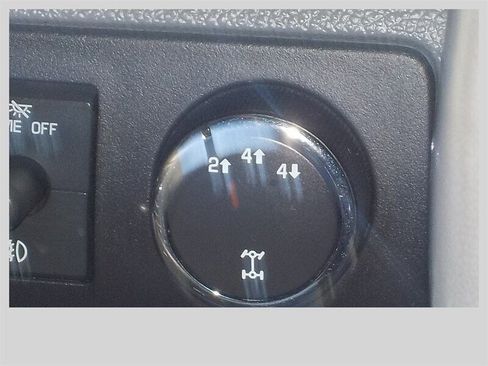 Used 2009 GMC Sierra 3500 SLT w/ SLT Convenience Package image 23