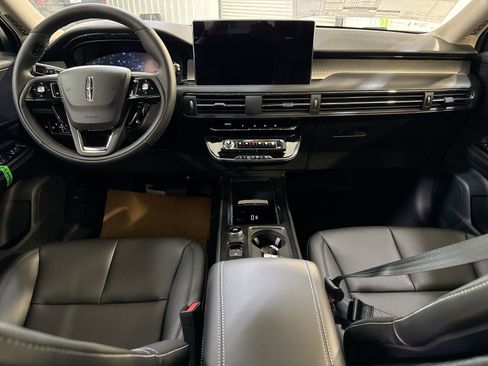 New 2026 Lincoln Corsair Premiere image 23