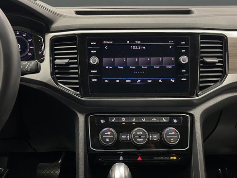 Used 2022 Volkswagen Atlas SEL image 13