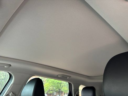 Used 2025 Kia Sorento EX w/ Panoramic Sunroof Package FWD image 13