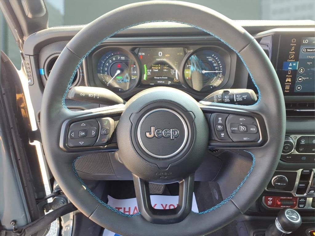 Used 2024 Jeep Wrangler Unlimited Rubicon 4xe w/ Technology Group AWD/4WD image 13