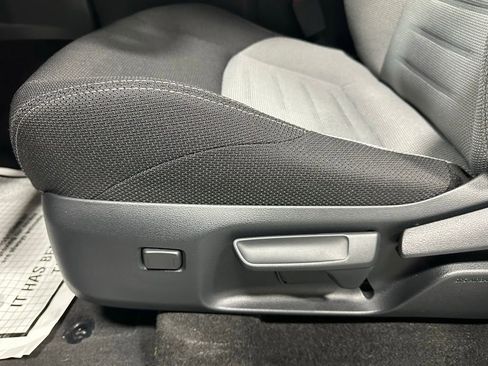 Used 2025 Toyota 4Runner TRD Off-Road image 12