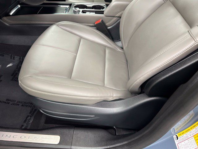 Used 2026 Lincoln Corsair Premiere AWD/4WD image 14
