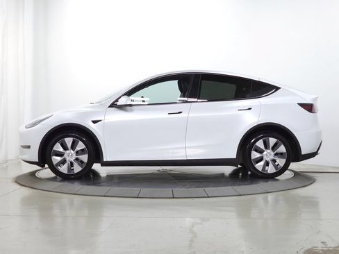 Used 2023 Tesla Model Y Long Range AWD/4WD image 6