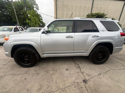 Used 2013 Toyota 4Runner SR5 w/ Convenience Pkg AWD/4WD image 4
