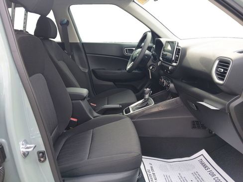 New 2026 Hyundai Venue SE image 15