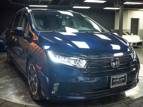 Used 2024 Honda Odyssey Elite image 5