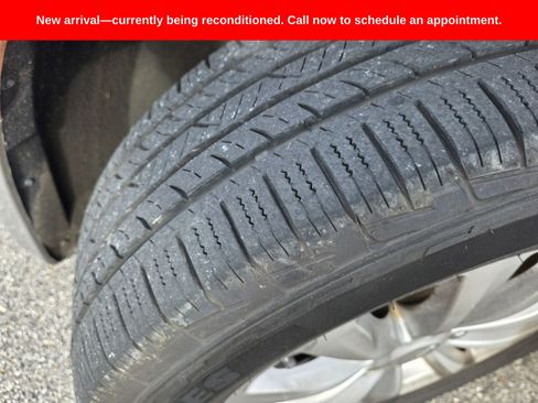 Used 2017 Chrysler Pacifica Touring-L image 9