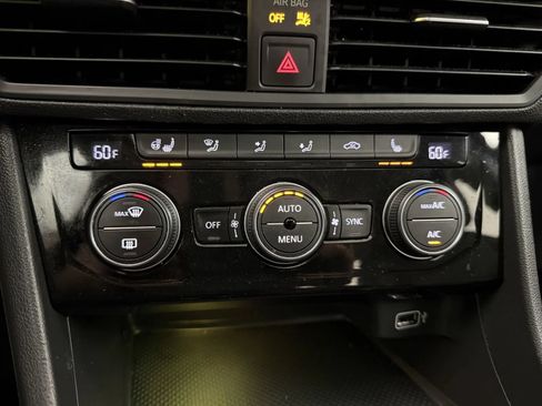Used 2019 Volkswagen Jetta SEL FWD image 29