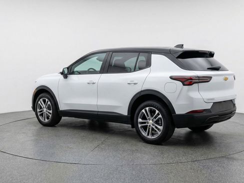 Used 2025 Chevrolet Equinox LT FWD image 6