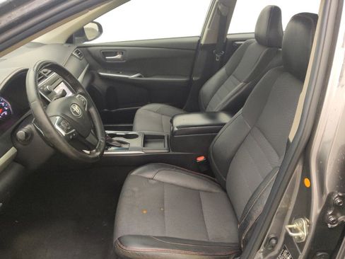 Used 2016 Toyota Camry SE image 17