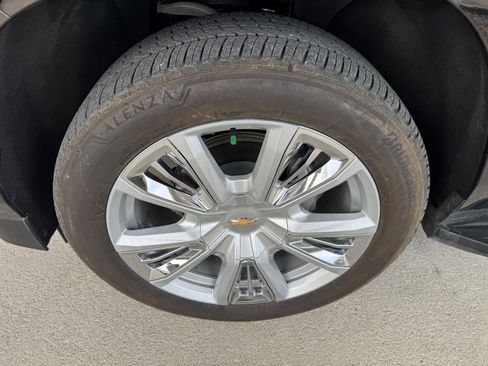 Used 2024 Chevrolet Tahoe High Country image 5