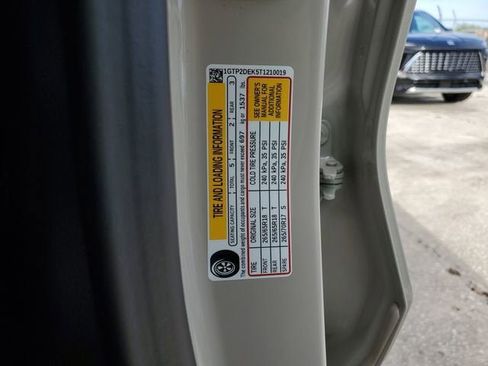 New 2026 GMC Canyon AT4 image 32