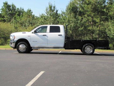 Used 2022 RAM 3500 Tradesman w/ Chrome Appearance Group AWD/4WD image 5