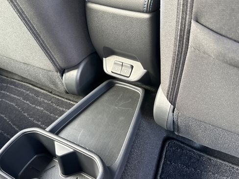 Used 2025 Nissan Leaf S image 20