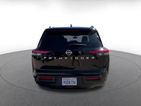 Used 2025 Nissan Pathfinder SV FWD image 12