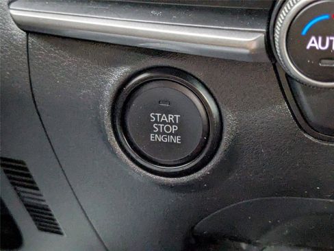 Used 2023 MAZDA MAZDA3 s image 19