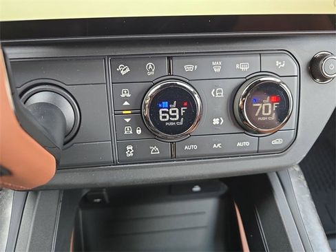 New 2026 Land Rover Defender 110 OCTA image 15