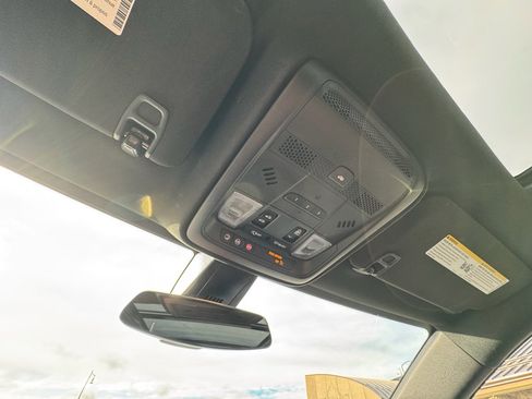 Certified 2025 Cadillac XT5 Premium Luxury image 27