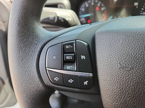 Used 2022 Ford Explorer 4WD image 17