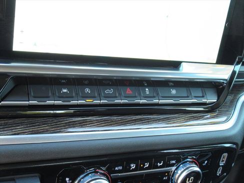 Used 2024 GMC Sierra 1500 Elevation image 25