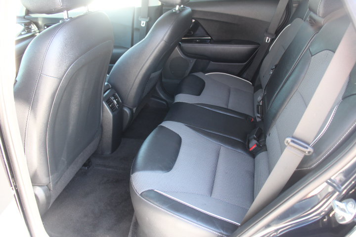 Used 2022 Kia Niro EX FWD image 14