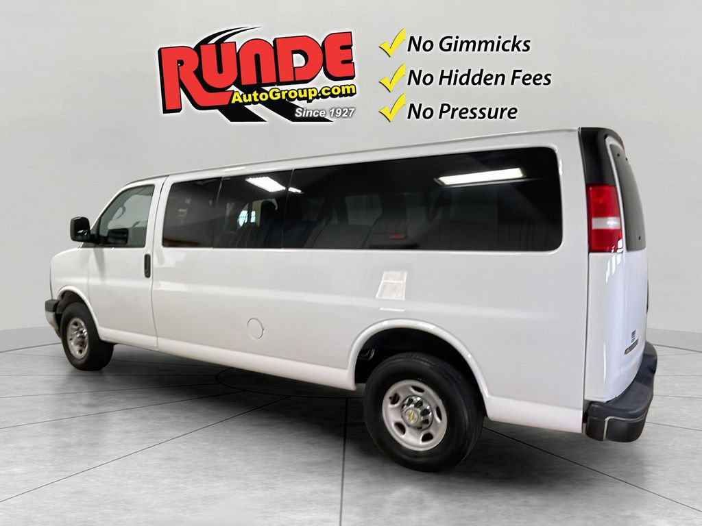 Used 2024 Chevrolet Express 3500 LT w/ LT Preferred Equipment Group RWD image 4