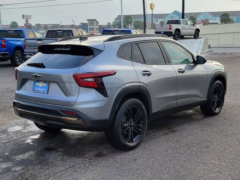 Used 2025 Chevrolet Trax ACTIV w/ Sunroof Package image 5