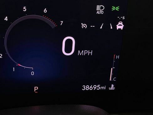 Used 2024 Buick Encore GX Sport Touring AWD/4WD image 16