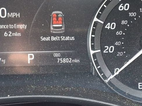 Used 2021 Toyota Highlander XLE FWD image 22