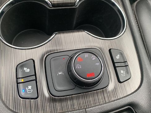 Used 2021 GMC Acadia SLT w/ Premium Package AWD/4WD image 11