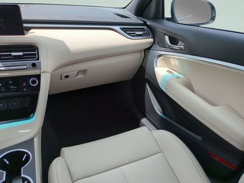Certified 2026 Genesis G70 2.5T RWD image 16