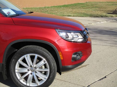 Used 2016 Volkswagen Tiguan SE AWD/4WD image 40