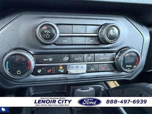 Used 2025 Ford Bronco Badlands image 25