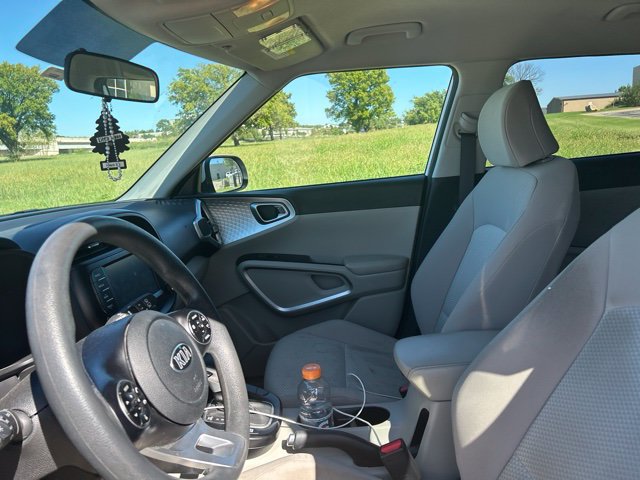 Used 2021 Kia Soul LX FWD image 11