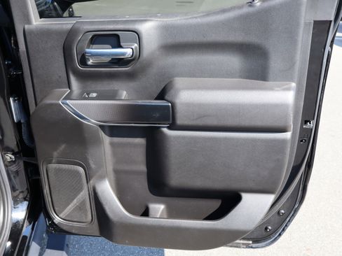 Used 2021 Chevrolet Silverado 1500 Custom Trail Boss w/ Midnight Edition AWD/4WD image 32